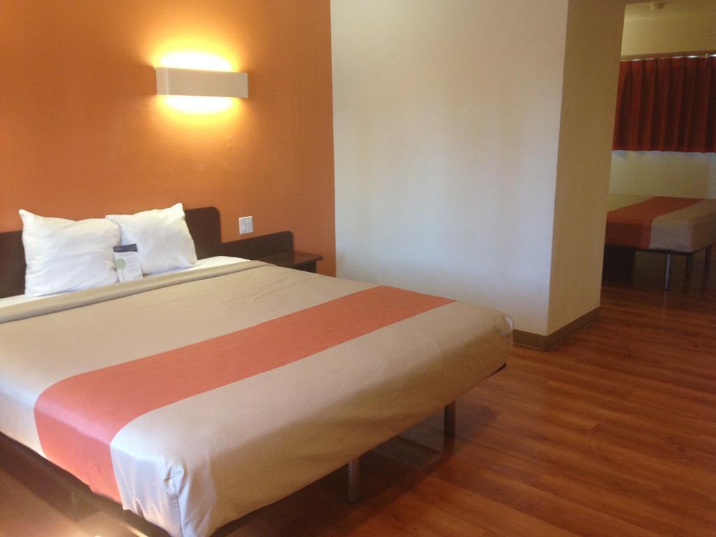 Motel 6 Gardena Pokoj fotografie